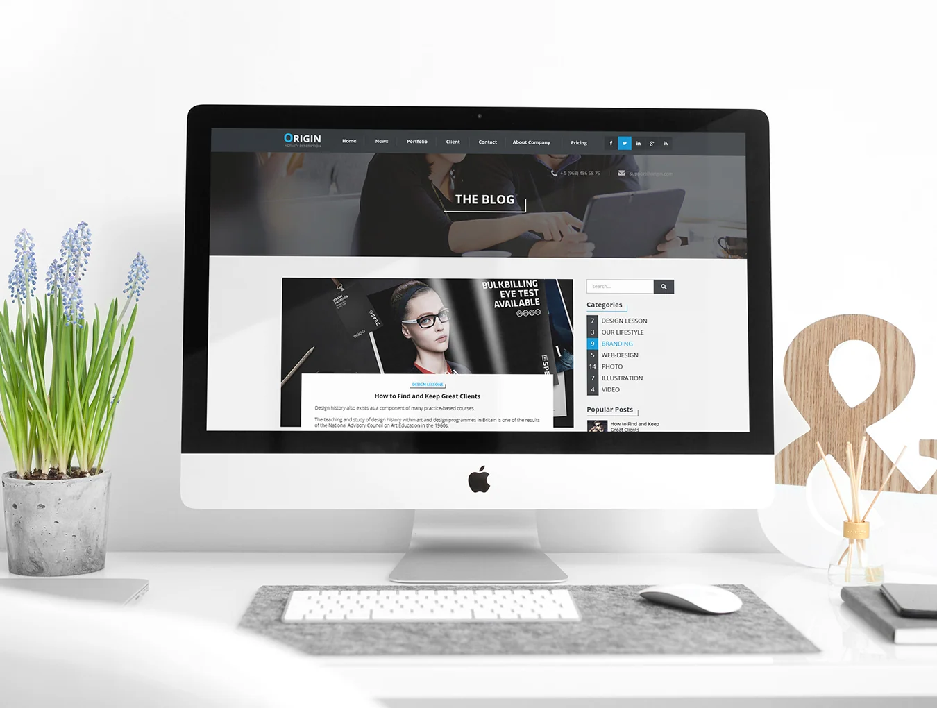 10 iMac Desk Mockups 6