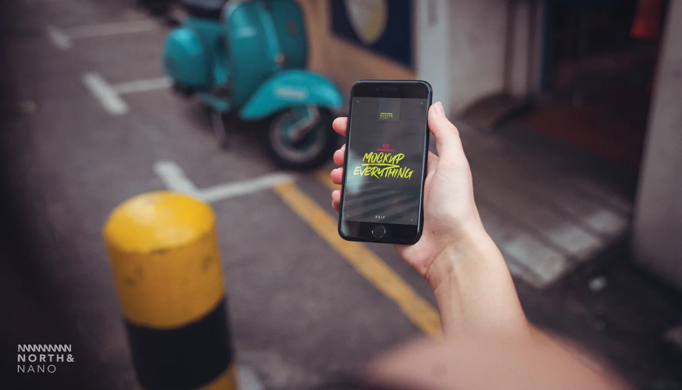 10 iPhone 7 Mockups V2 5