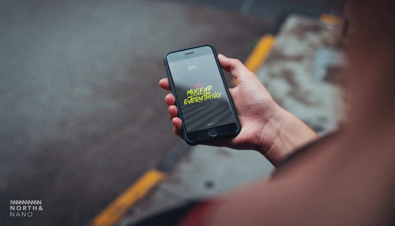 10 iPhone 7 Mockups V2 6