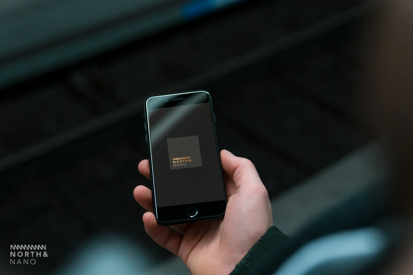 10 iPhone 7 Mockups 10