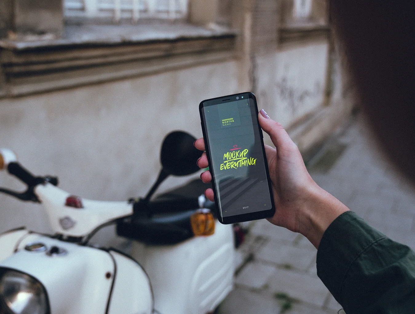 10 Galaxy S8 Mockups 2