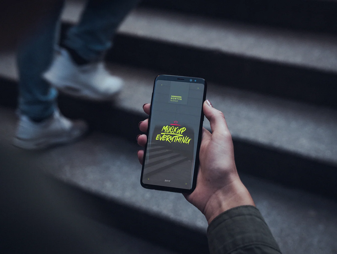 10 Galaxy S8 Mockups 8