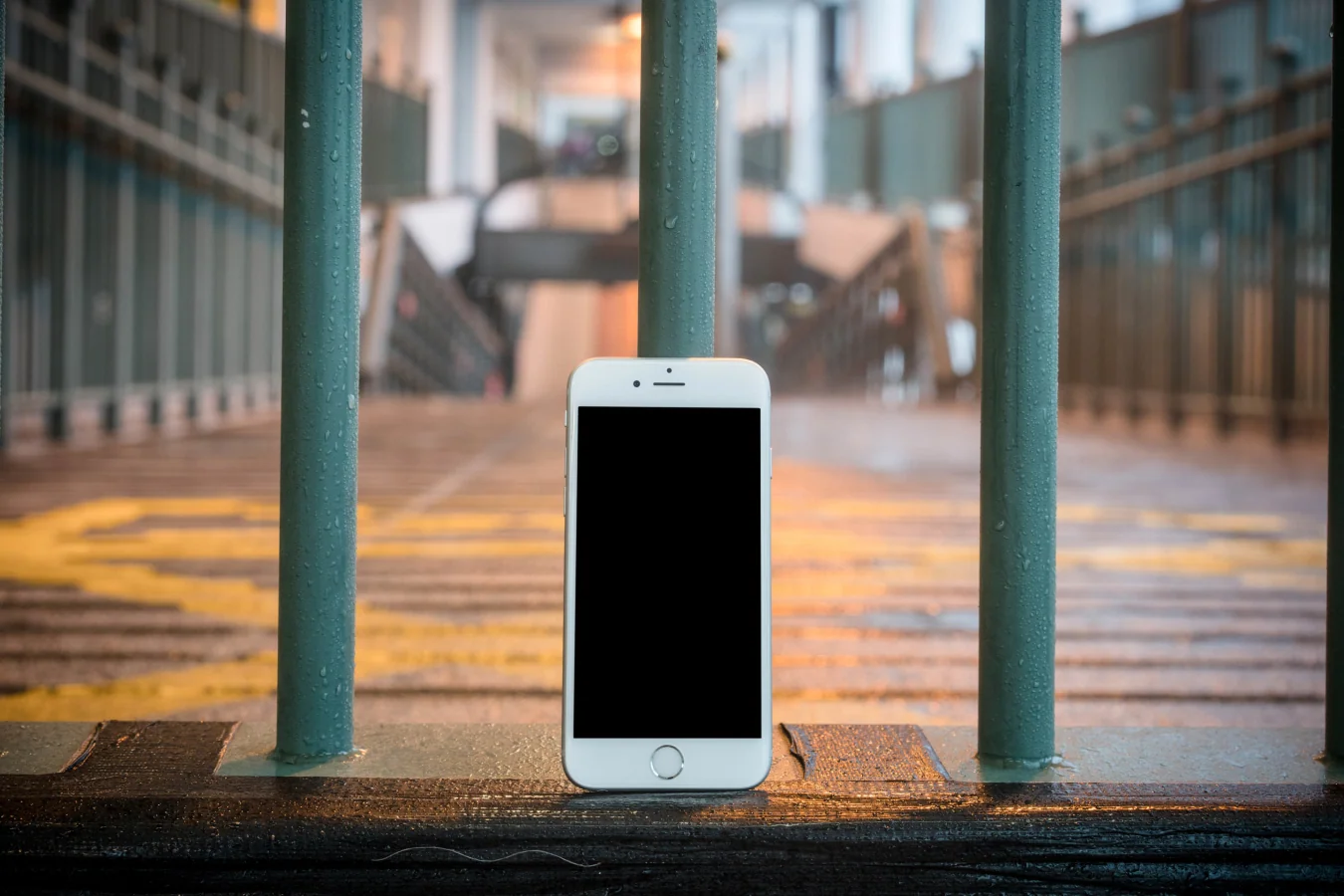 Hong Kong iPhone 6 Mockups 5