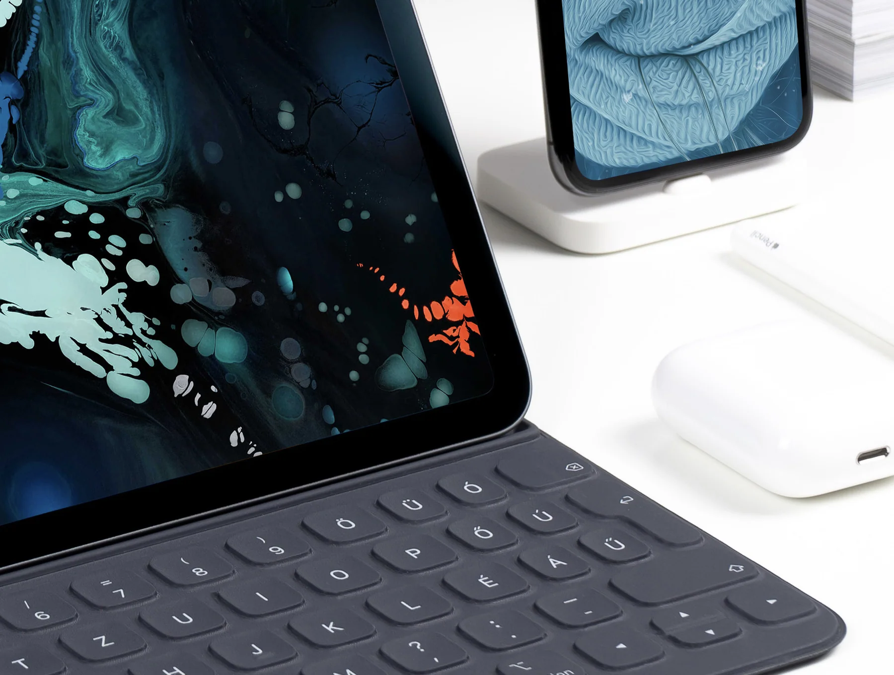 iPhone 11 Pro & iPad Pro PSD Photorealistic Mockups 6