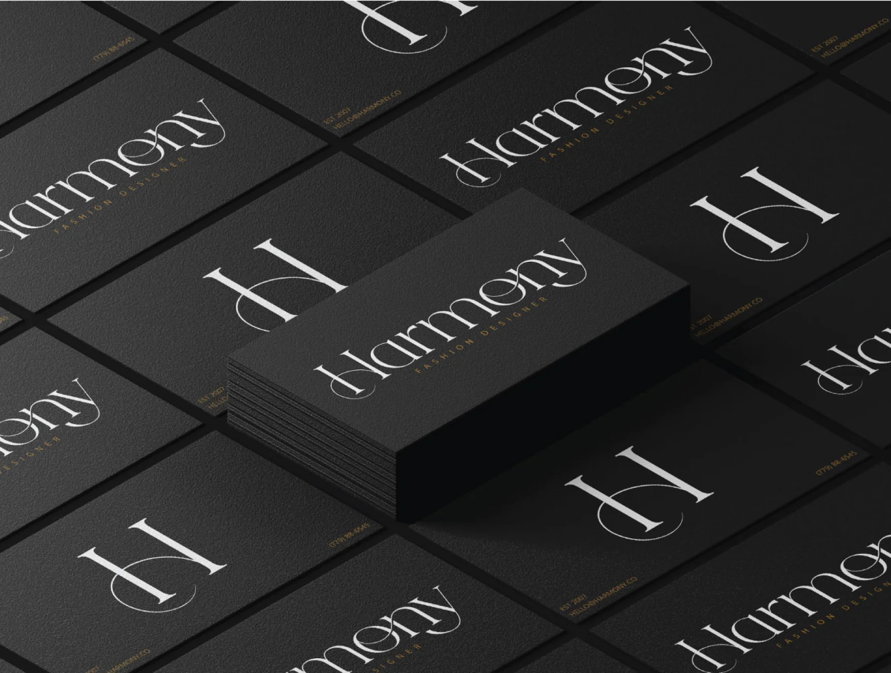 Misspiece – Stylish Modern font 3