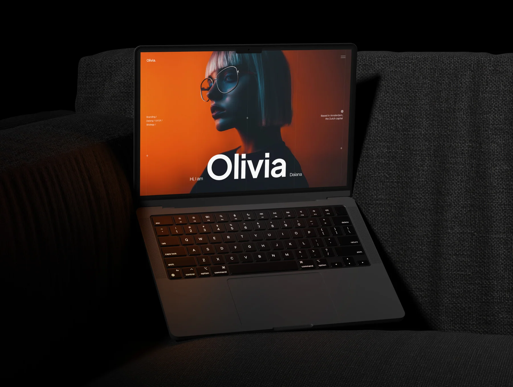 Oliviaaa · Personal Portfolio Template 4