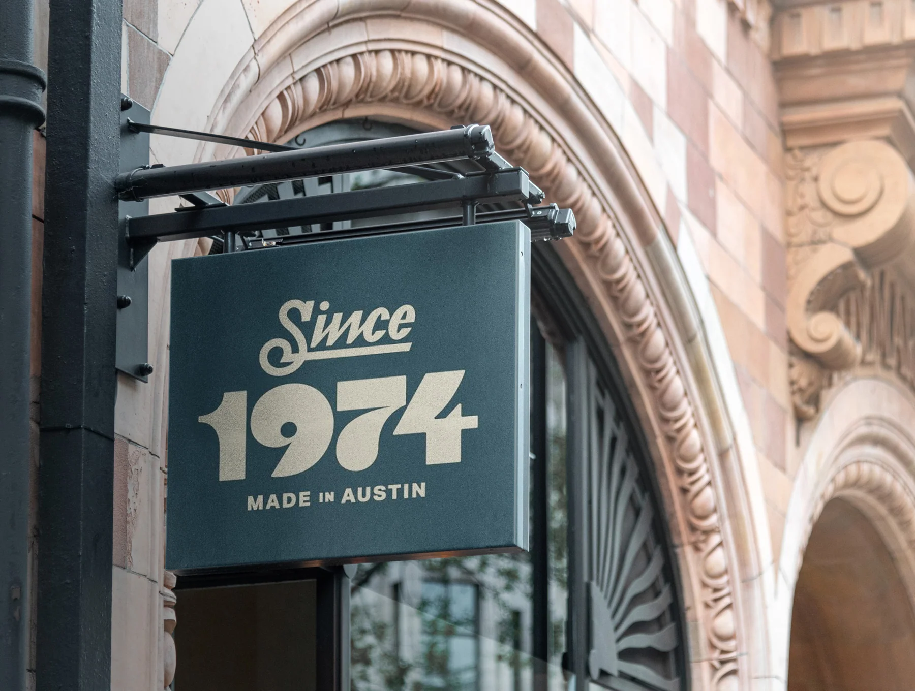 Signs Logo Mockup 30