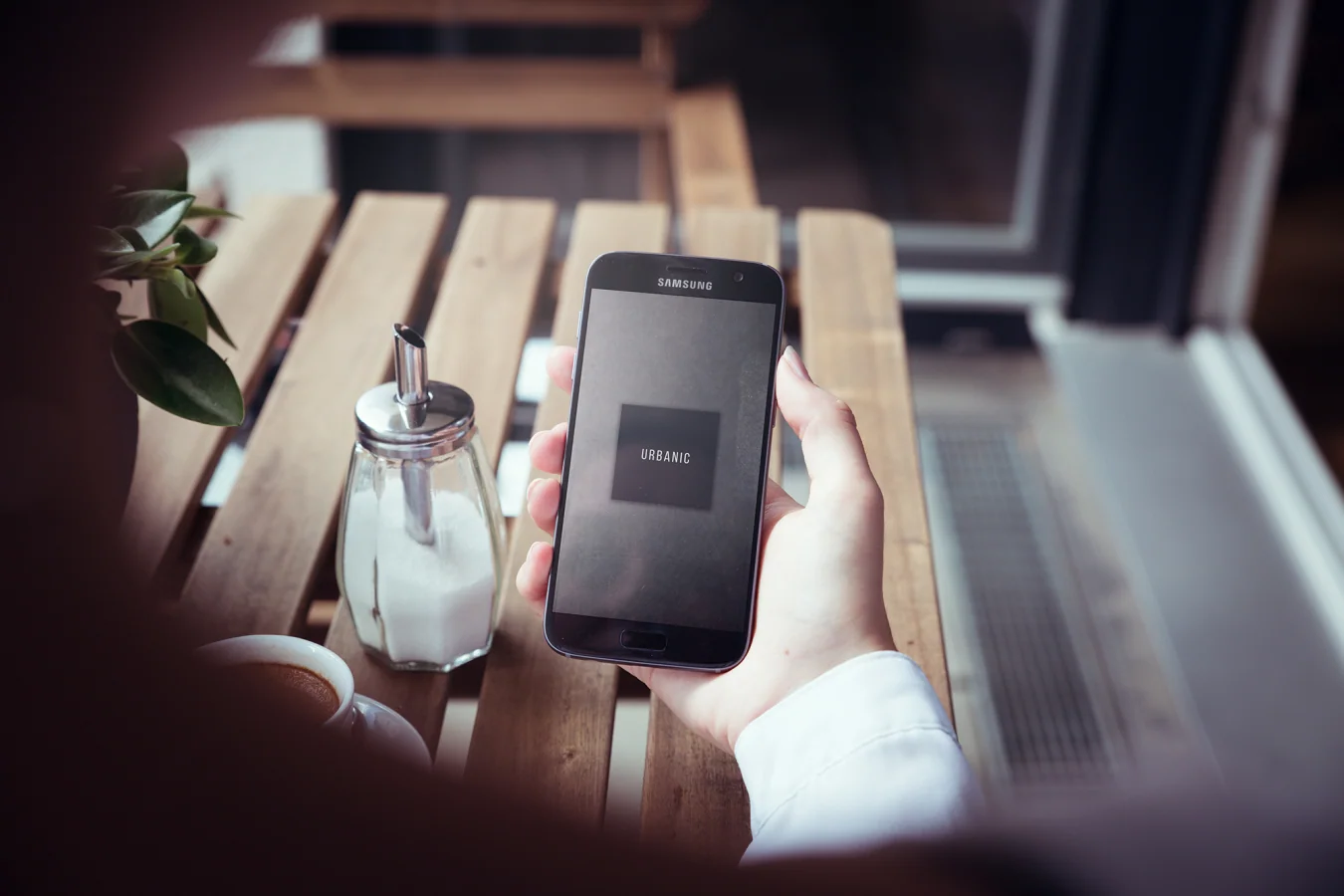 Urbanic Samsung S7 Mockups 3